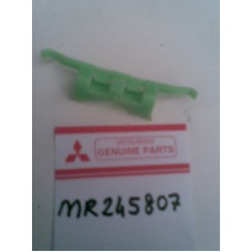 MR245807 MITSUBISHI ÖN YAĞMUR OLUK KLİPS (YEŞİL)